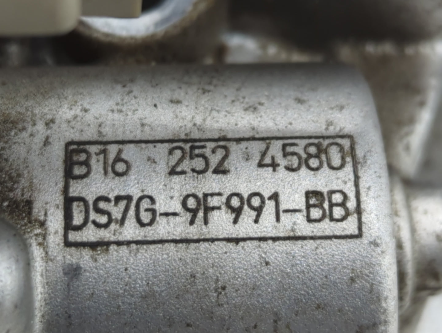 2017-2019 Ford Escape Throttle Body P/N:DS7G-9F991-BB B18 117 4983 Fits Fits 2014 2015 2016 2017 2018 2019 2020 OEM Used Aut