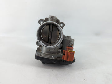 2017-2019 Ford Escape Throttle Body P/N:DS7G-9F991-BB B18 117 4983 Fits Fits 2014 2015 2016 2017 2018 2019 2020 OEM Used Aut