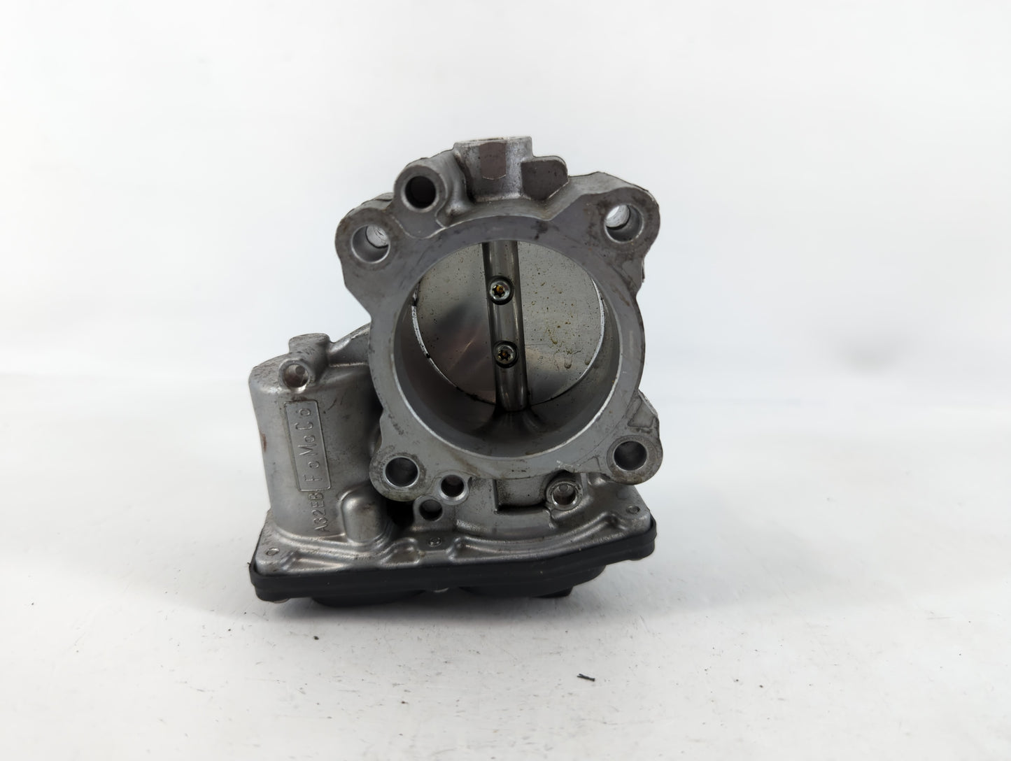2017-2019 Ford Escape Throttle Body P/N:DS7G-9F991-BB B18 117 4983 Fits Fits 2014 2015 2016 2017 2018 2019 2020 OEM Used Aut