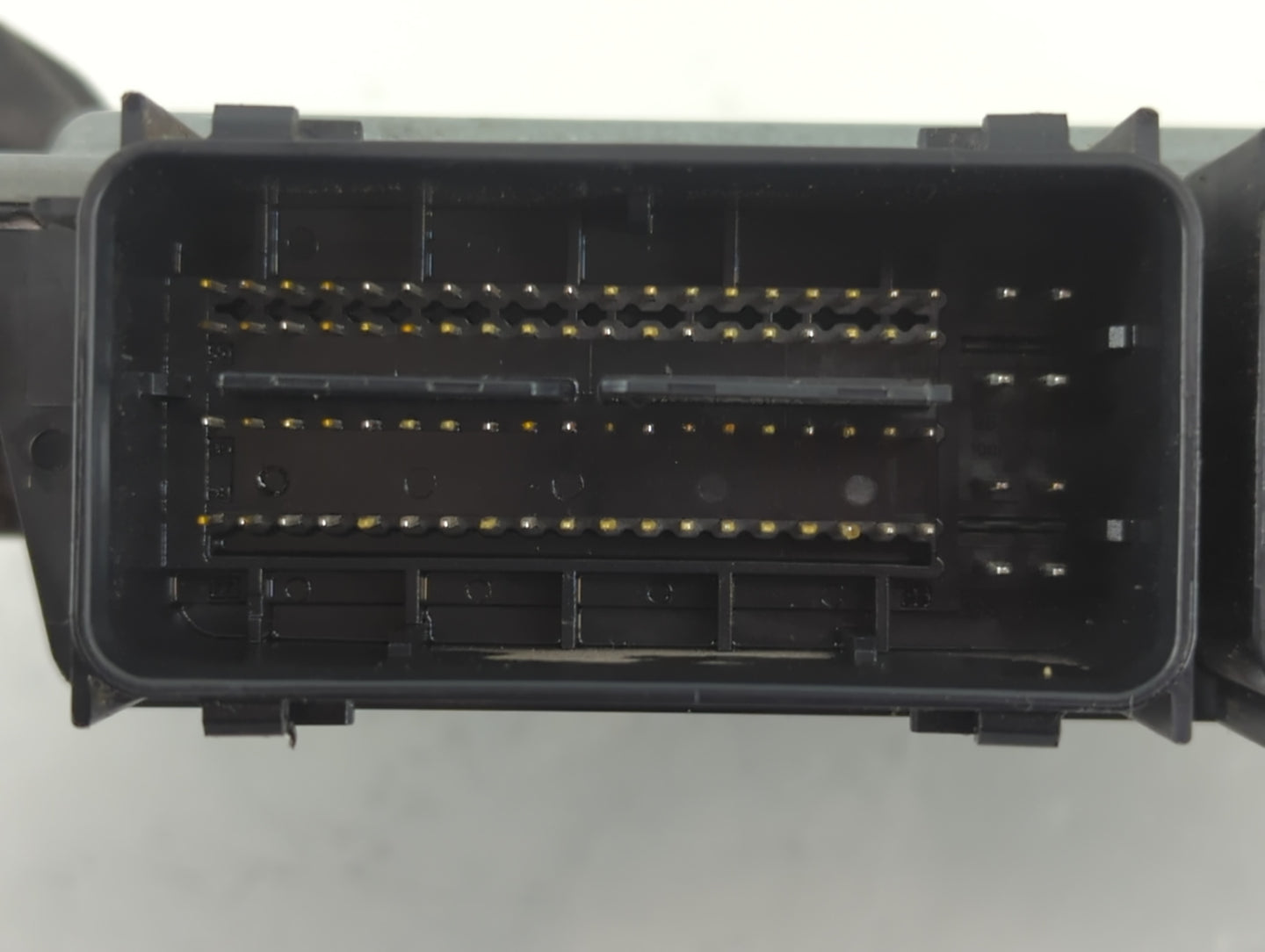 2017-2019 Ford Escape PCM Engine Control Computer ECU ECM PCU OEM P/N:877617014 Fits Fits 2017 2018 2019 OEM Used Auto Parts