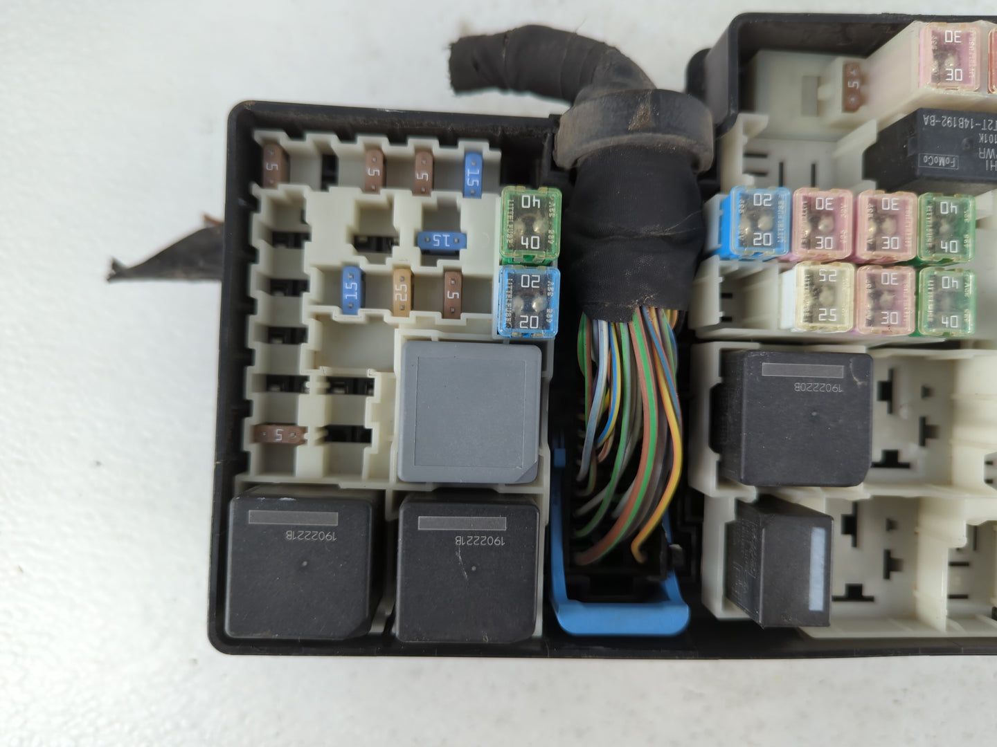 2018 Ford Escape Fusebox Fuse Box Panel Relay Module P/N:AV6T-14A142-AB E00027328 Fits OEM Used Auto Parts - Oemusedautopart