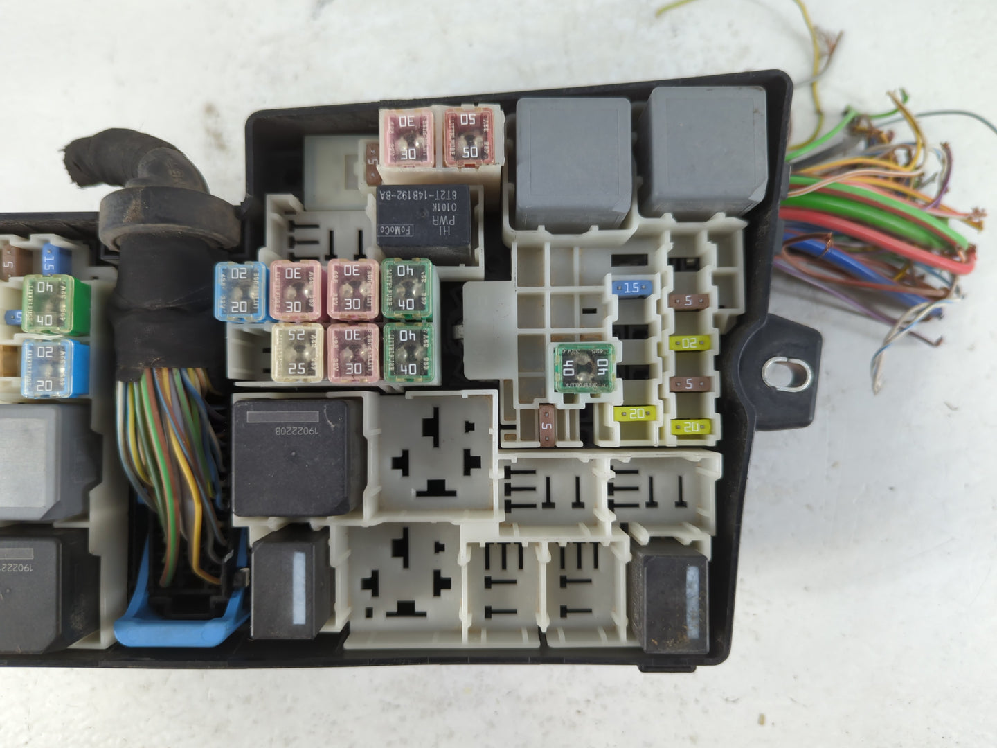 2018 Ford Escape Fusebox Fuse Box Panel Relay Module P/N:AV6T-14A142-AB E00027328 Fits OEM Used Auto Parts - Oemusedautopart