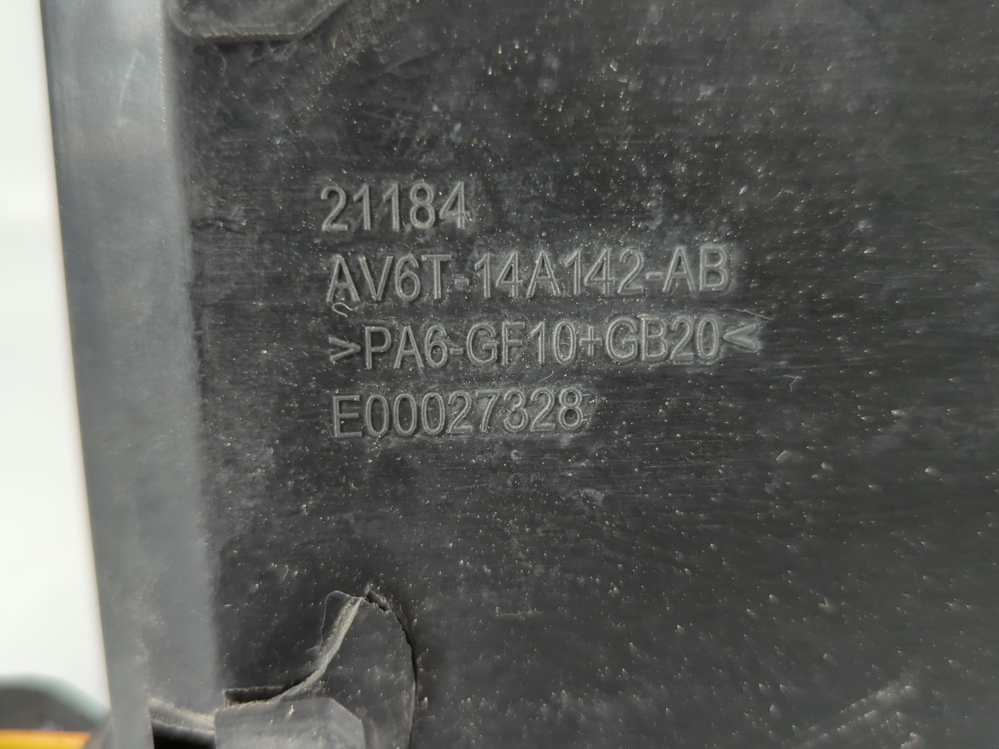 2018 Ford Escape Fusebox Fuse Box Panel Relay Module P/N:AV6T-14A142-AB E00027328 Fits OEM Used Auto Parts - Oemusedautopart