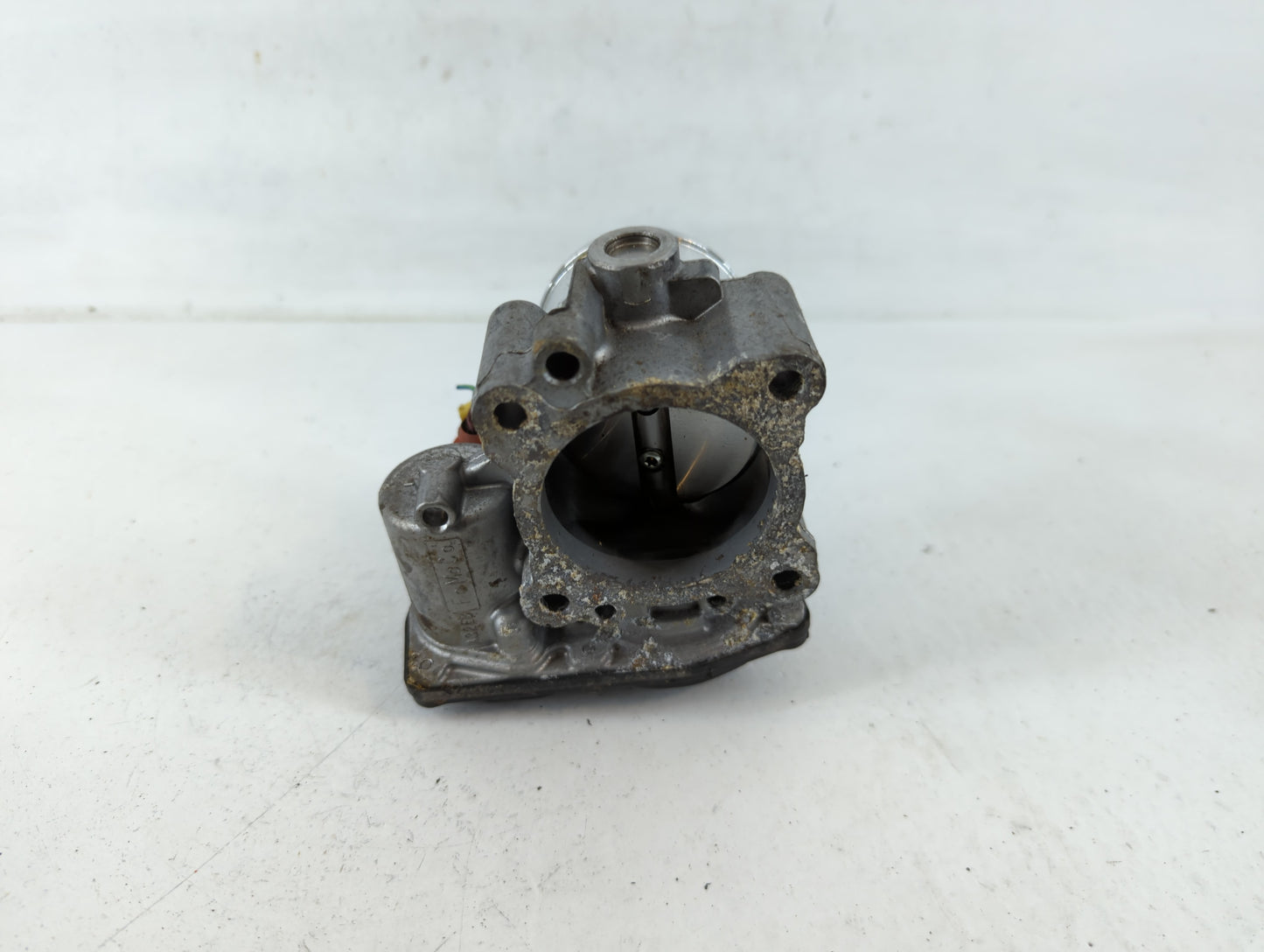 2017-2019 Ford Escape Throttle Body P/N:DS7G-9F991-BB B17 191 4299 Fits Fits 2014 2015 2016 2017 2018 2019 2020 OEM Used Aut