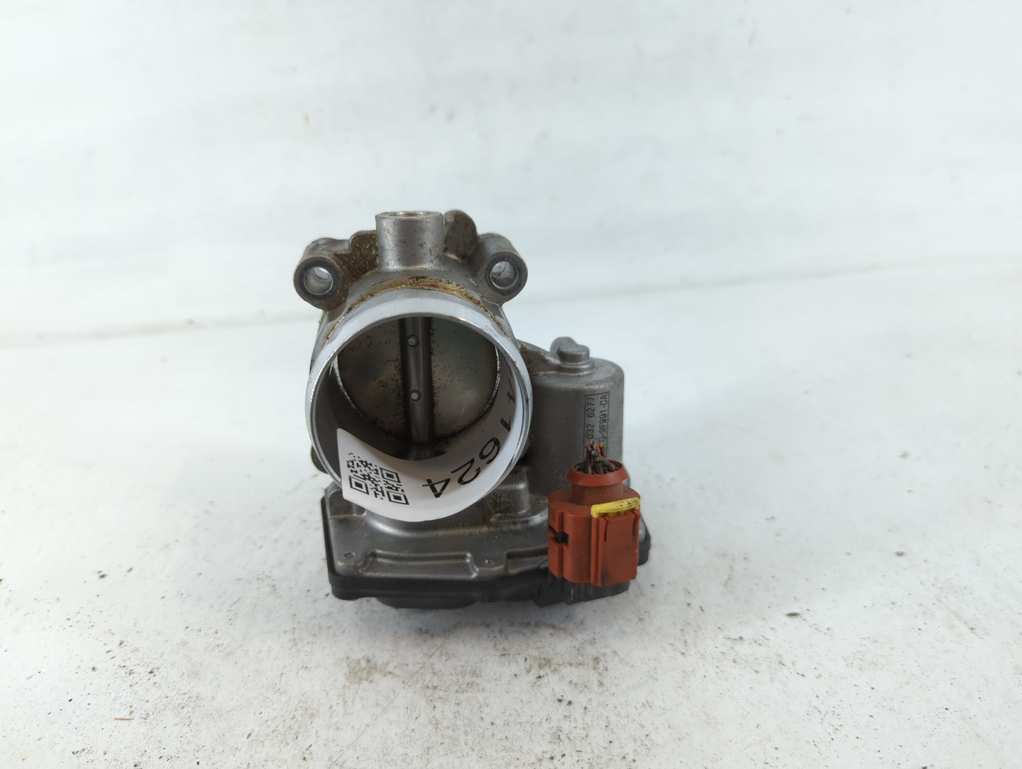 2017-2019 Ford Escape Throttle Body P/N:DS7G-9F991-CA B18 032 6277 Fits Fits 2014 2015 2016 2017 2018 2019 2020 OEM Used Aut