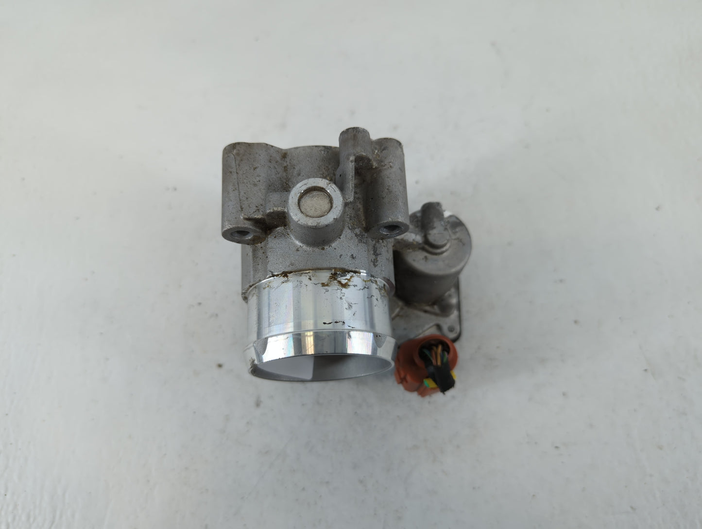 2017-2019 Ford Escape Throttle Body P/N:DS7G-9F991-GA K18 004 0624 Fits Fits 2014 2015 2016 2017 2018 2019 2020 OEM Used Aut