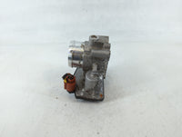 2017-2019 Ford Escape Throttle Body P/N:DS7G-9F991-GA K18 004 0624 Fits Fits 2014 2015 2016 2017 2018 2019 2020 OEM Used Aut