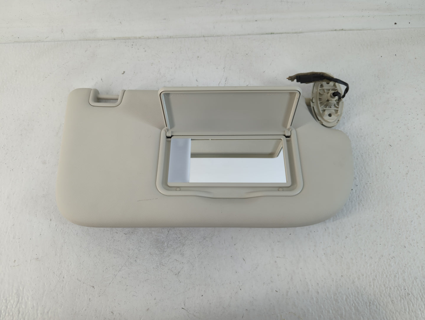 2013-2019 Ford Escape Sun Visor Shade Replacement Passenger Right Mirror Fits Fits 2013 2014 2015 2016 2017 2018 2019 OEM Us