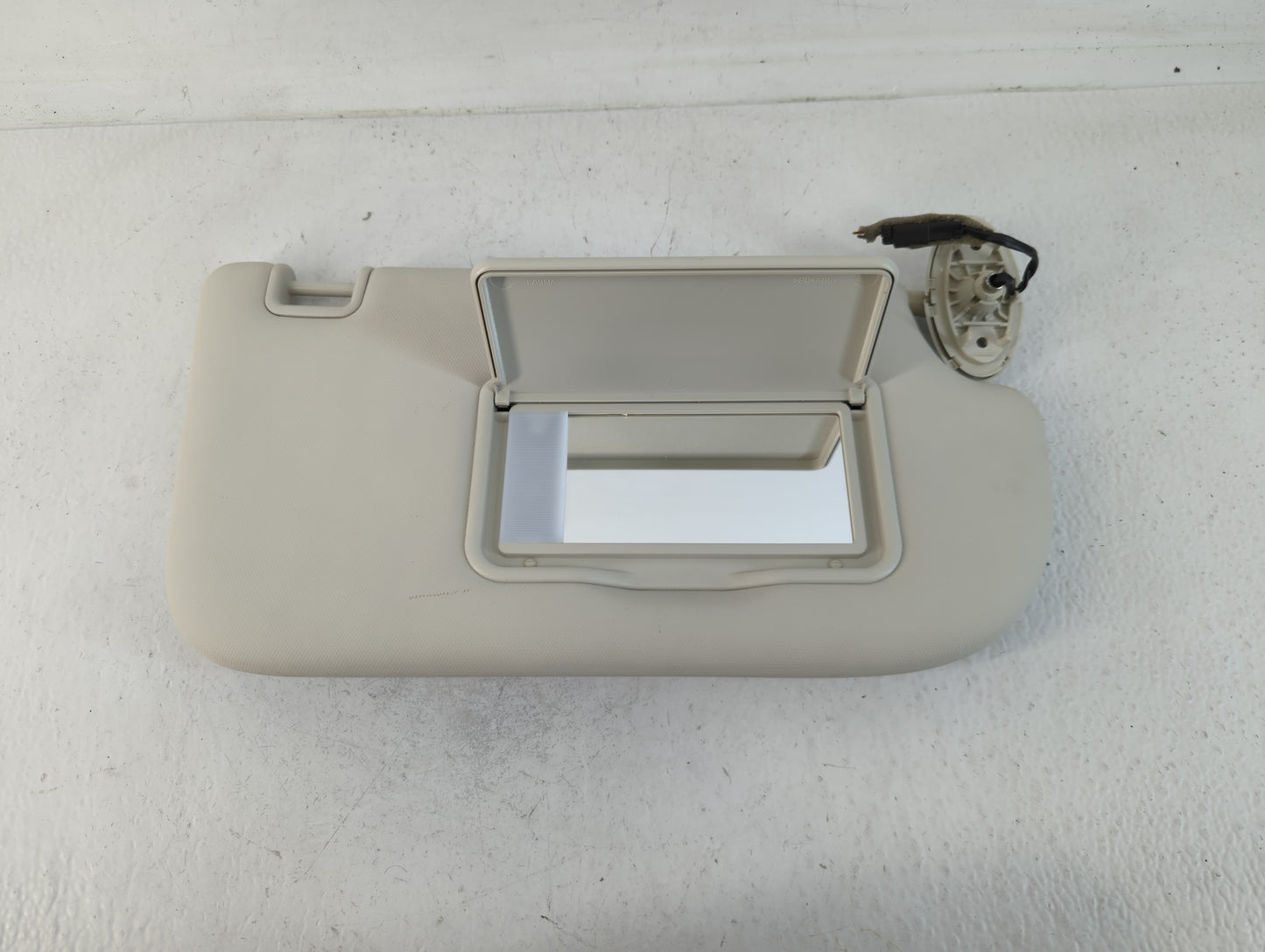 2013-2019 Ford Escape Sun Visor Shade Replacement Passenger Right Mirror Fits Fits 2013 2014 2015 2016 2017 2018 2019 OEM Us