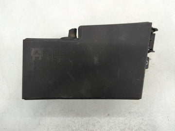 2018 Ford Escape Fusebox Fuse Box Panel Relay Module P/N:E00027328 AV6T-14A142-AB Fits OEM Used Auto Parts - Oemusedautopart
