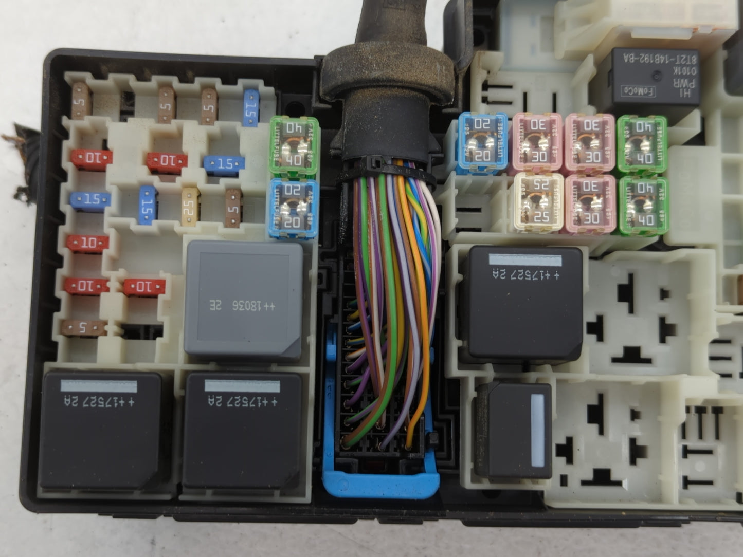2018 Ford Escape Fusebox Fuse Box Panel Relay Module P/N:E00027328 AV6T-14A142-AB Fits OEM Used Auto Parts - Oemusedautopart