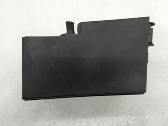 compare product 2018 Ford Escape Fusebox Fuse Box Panel Relay Module P/N:21090 000 001 E00027328, AV6T-14A142-AB Fits OEM Used Auto Parts