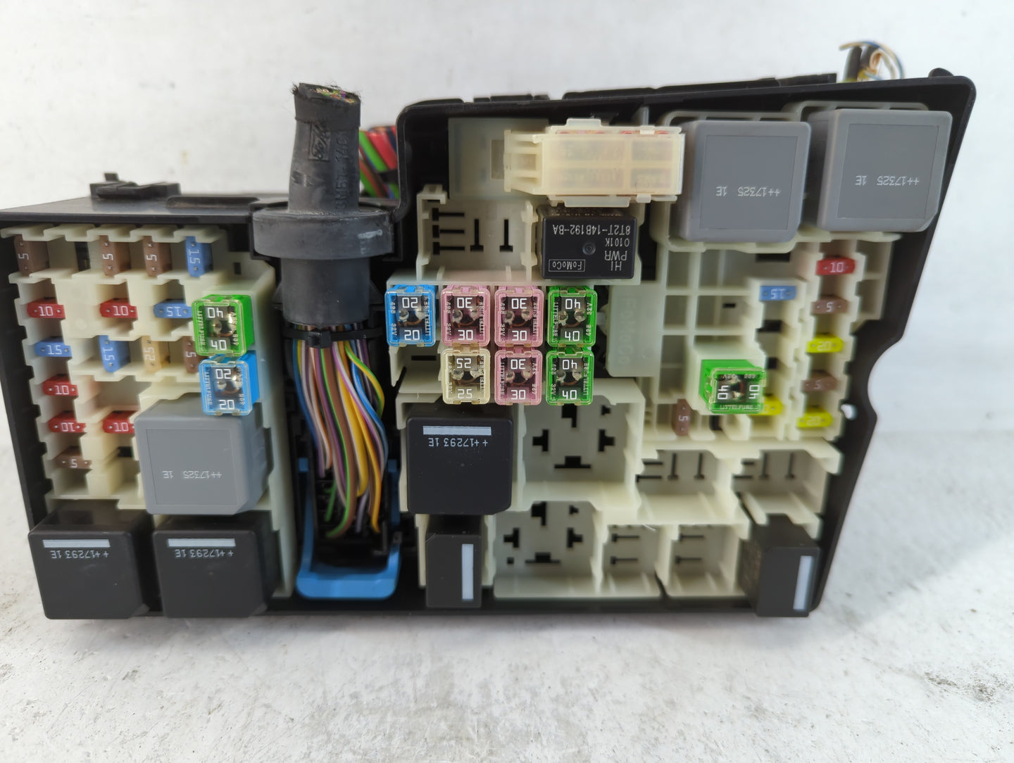 2018 Ford Escape Fusebox Fuse Box Panel Relay Module P/N:E02345500 AV6T-14A067-AD Fits OEM Used Auto Parts - Oemusedautopart
