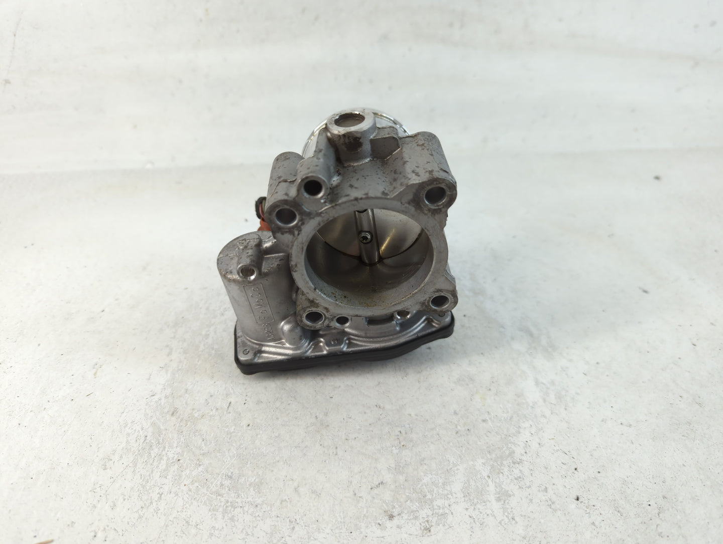 2017-2019 Ford Escape Throttle Body P/N:B18 012 4993 DS7G-9F991-CA Fits Fits 2014 2015 2016 2017 2018 2019 2020 OEM Used Aut