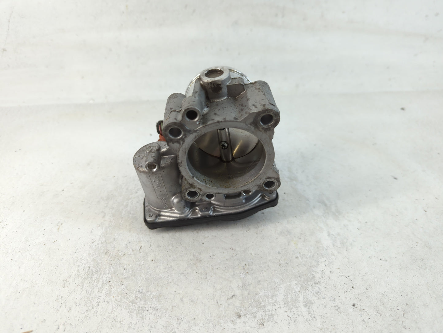 2017-2019 Ford Escape Throttle Body P/N:B18 012 4993 DS7G-9F991-CA Fits Fits 2014 2015 2016 2017 2018 2019 2020 OEM Used Aut