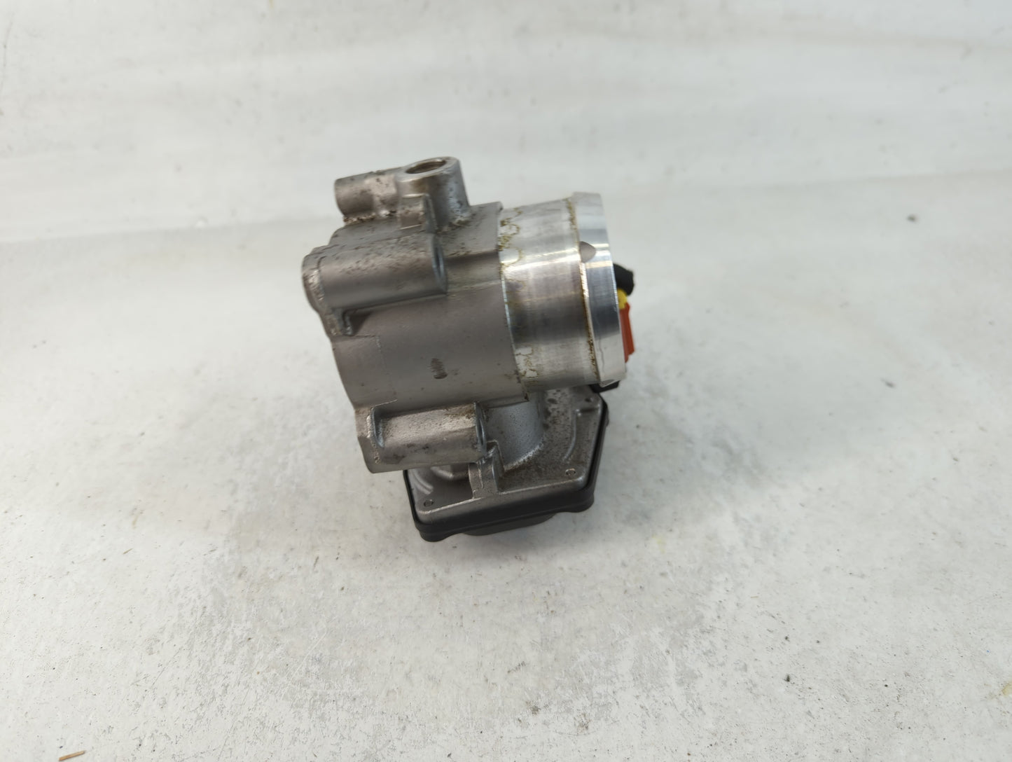 2017-2019 Ford Escape Throttle Body P/N:B18 012 4993 DS7G-9F991-CA Fits Fits 2014 2015 2016 2017 2018 2019 2020 OEM Used Aut