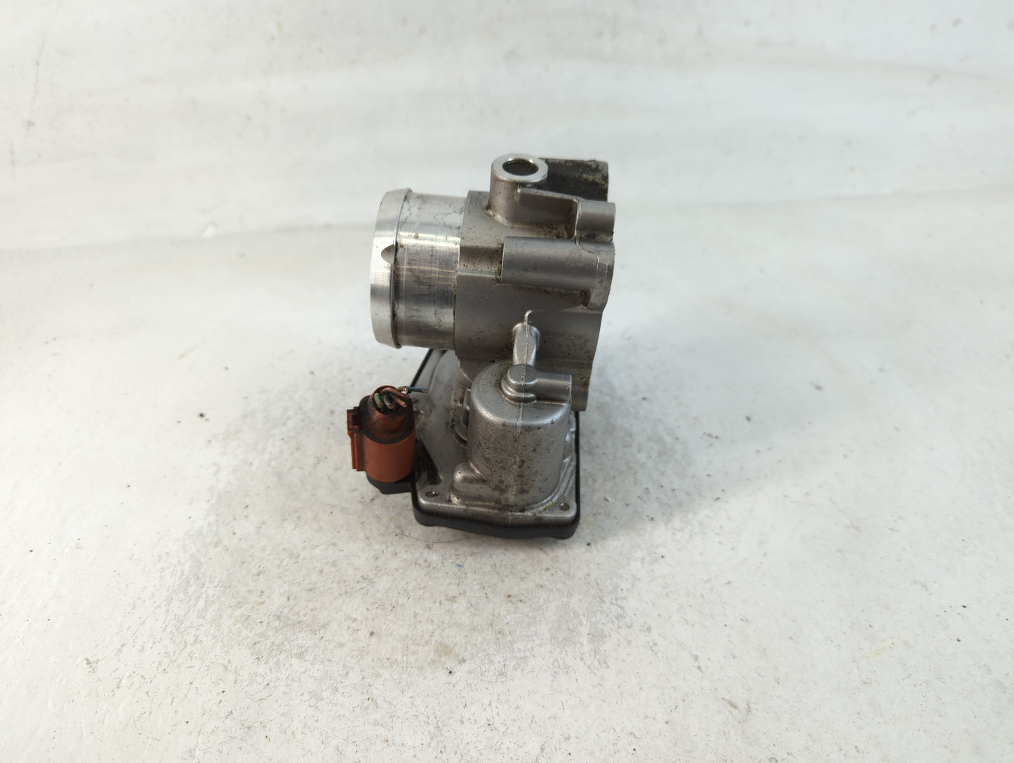 2017-2019 Ford Escape Throttle Body P/N:B18 114 5871 DS7G-9F991-CA Fits Fits 2014 2015 2016 2017 2018 2019 2020 OEM Used Aut
