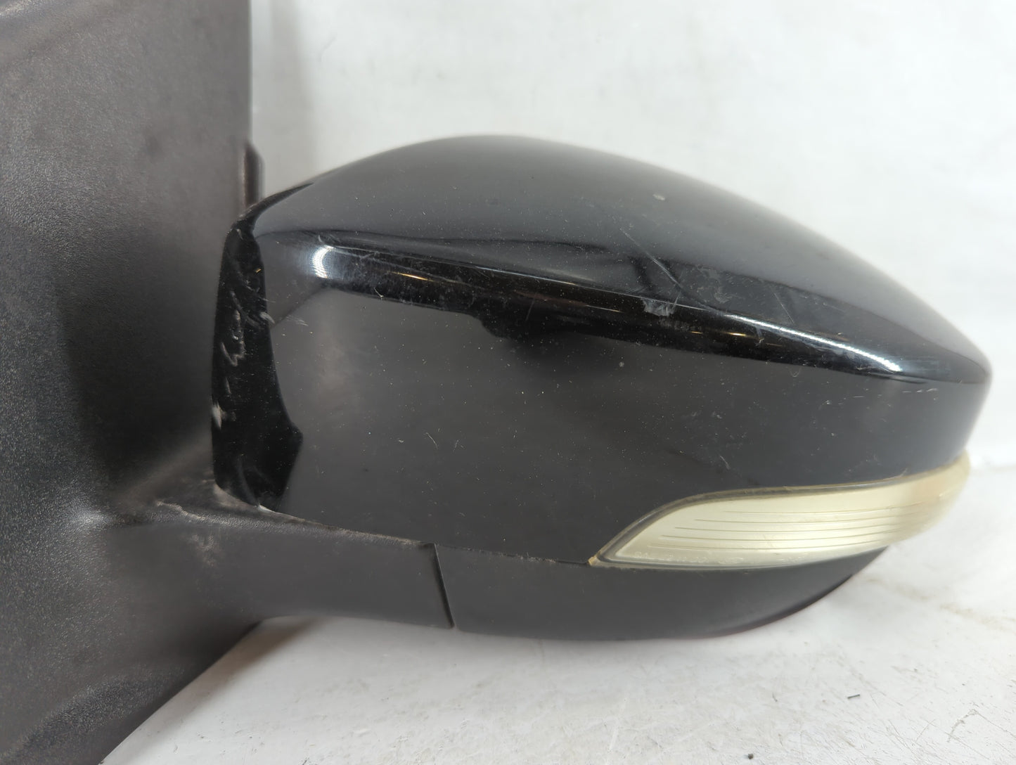 2017-2019 Ford Escape Driver Side View Mirror - Left Door Mirror OEM Used - Oemusedautoparts1.com