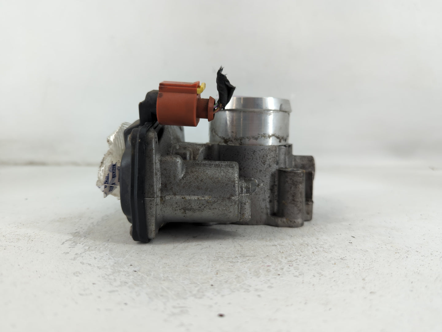 2017-2019 Ford Escape Throttle Body P/N:B17 188 4612 DS7G-9F991-BB Fits Fits 2014 2015 2016 2017 2018 2019 2020 OEM Used Aut