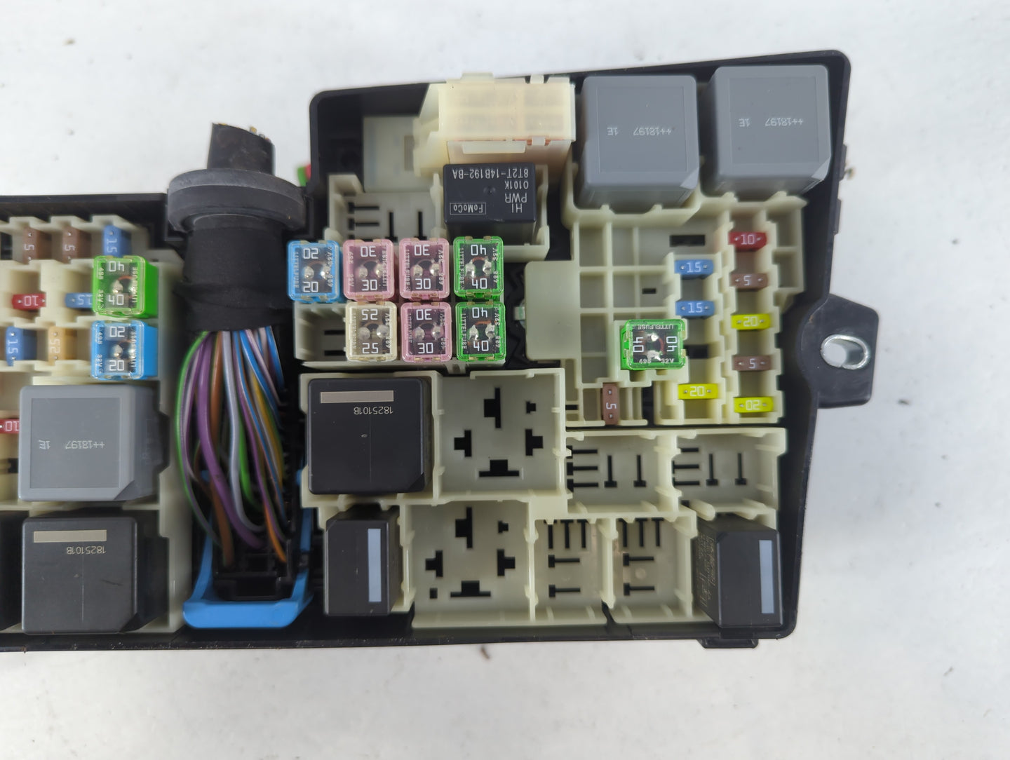 2018 Ford Escape Fusebox Fuse Box Panel Relay Module P/N:AV6T-14A067-AD Fits OEM Used Auto Parts - Oemusedautoparts1.com