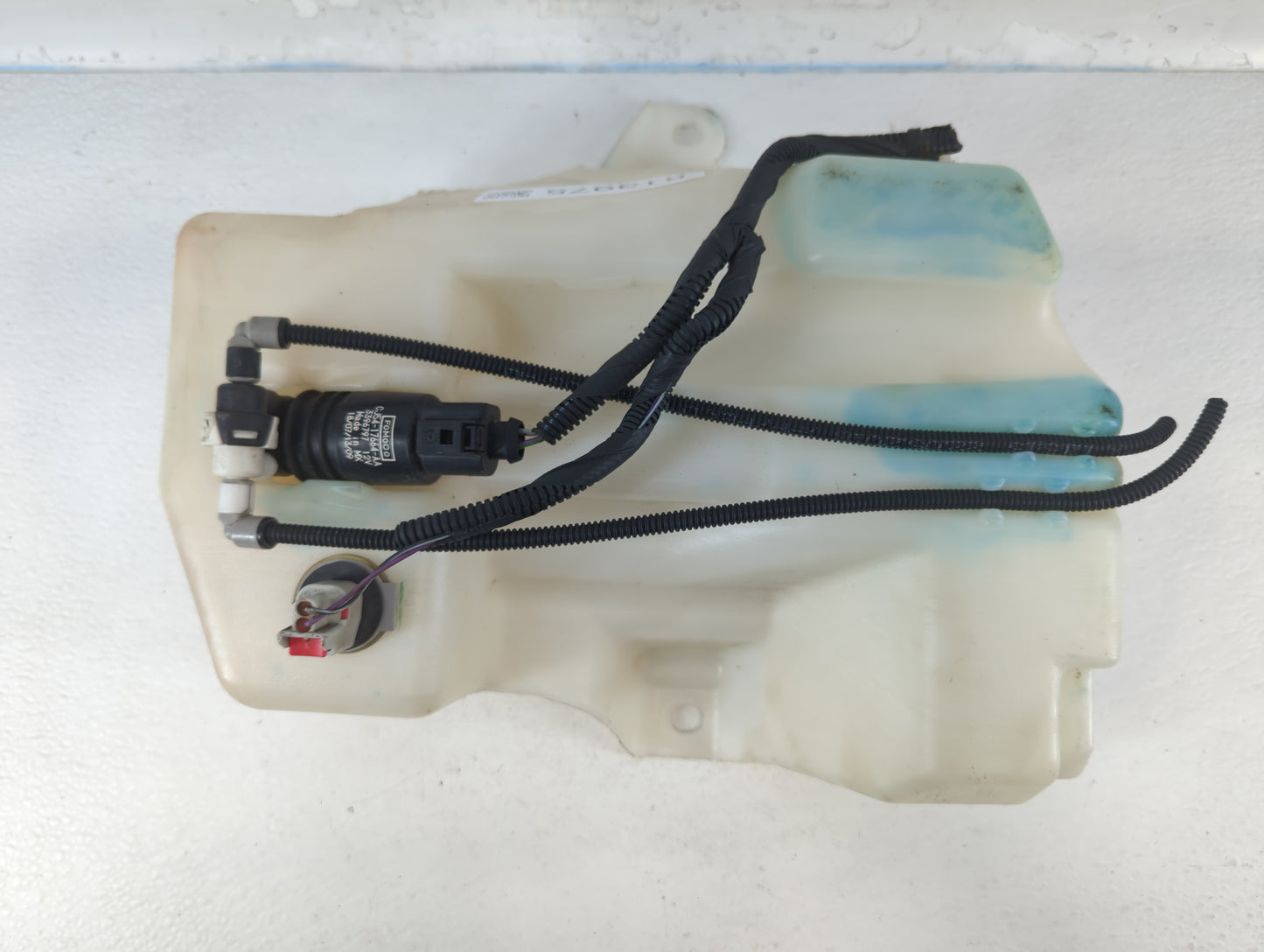2015-2019 Ford Escape Windshield Washer Fluid Reservoir Bottle Oem - Oemusedautoparts1.com