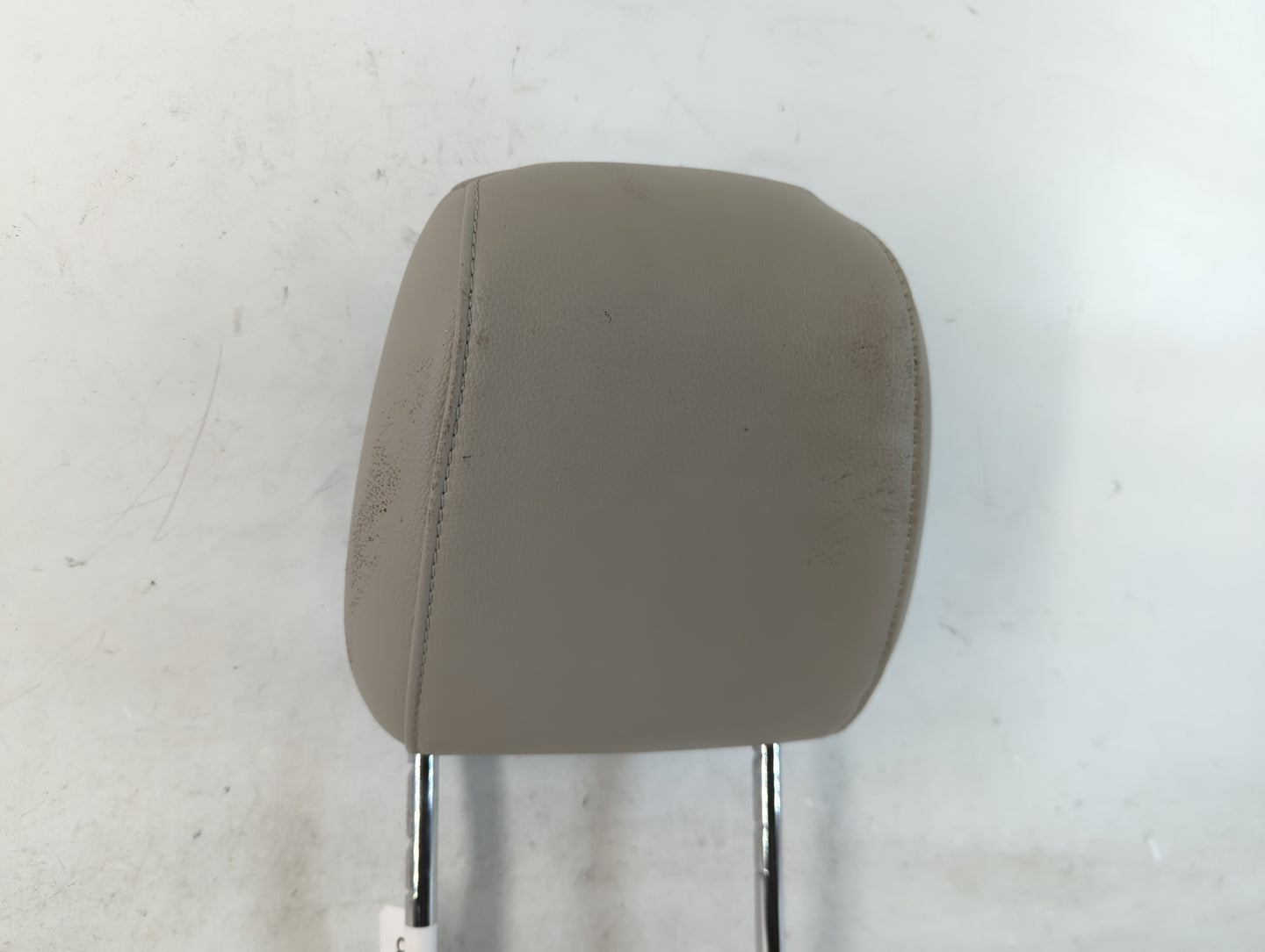 2018 Ford Escape Headrest Head Rest Front Driver Passenger Seat Fits OEM Used Auto Parts - Oemusedautoparts1.com