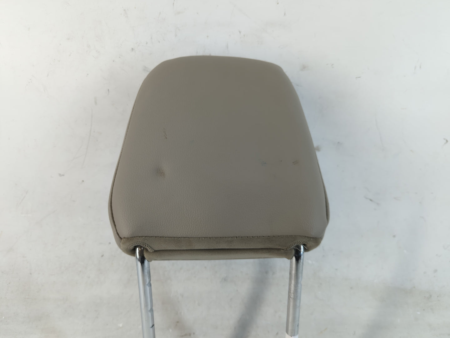 2018 Ford Escape Headrest Head Rest Front Driver Passenger Seat Fits OEM Used Auto Parts - Oemusedautoparts1.com