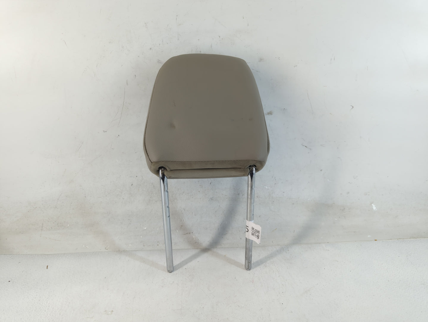 2018 Ford Escape Headrest Head Rest Front Driver Passenger Seat Fits OEM Used Auto Parts - Oemusedautoparts1.com