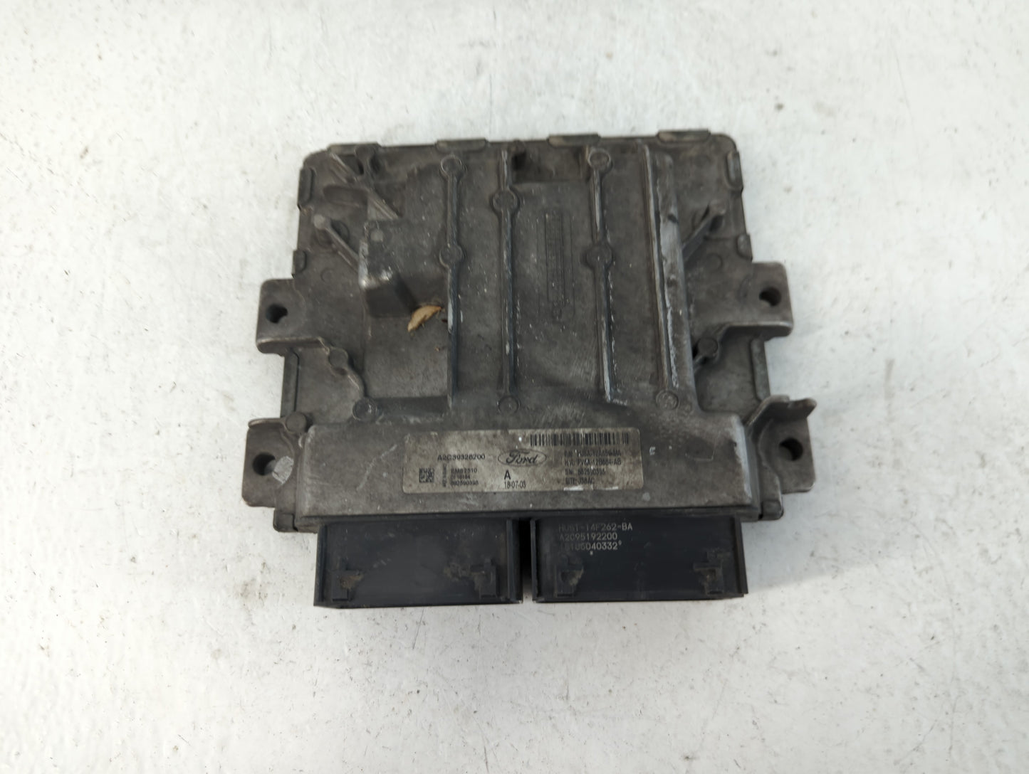 2017-2019 Ford Escape PCM Engine Control Computer ECU ECM PCU OEM P/N:HJ5A-12A659-MA HJ5A-12A650-MA Fits Fits 2017 2018 2019