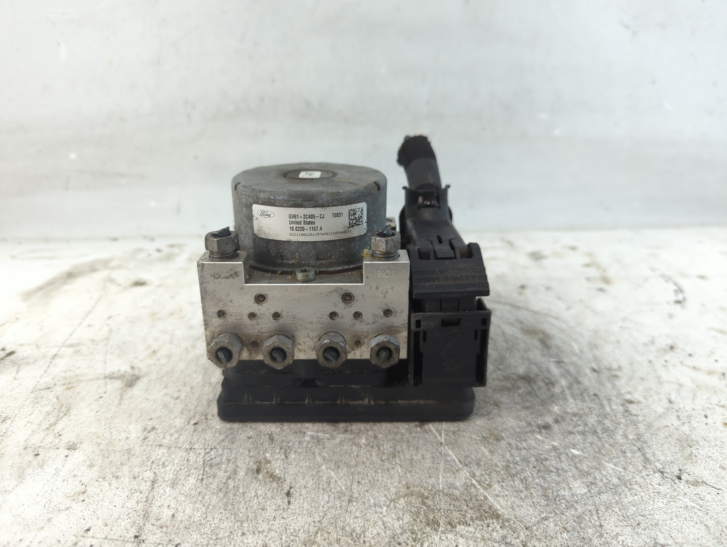 2017-2019 Ford Escape ABS Pump Control Module Replacement P/N:GV61-2C405-CJ Fits Fits 2017 2018 2019 OEM Used Auto Parts - O