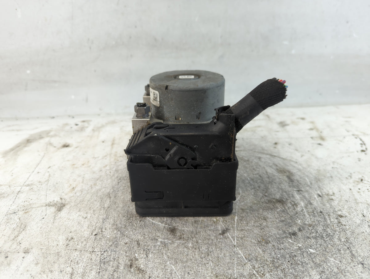 2017-2019 Ford Escape Anti-Lock Brake ABS Pump Module Actuator OEM P/N:GV61-2C405-CJ Fits Fits 2017 2018 2019 OEM Used Auto 