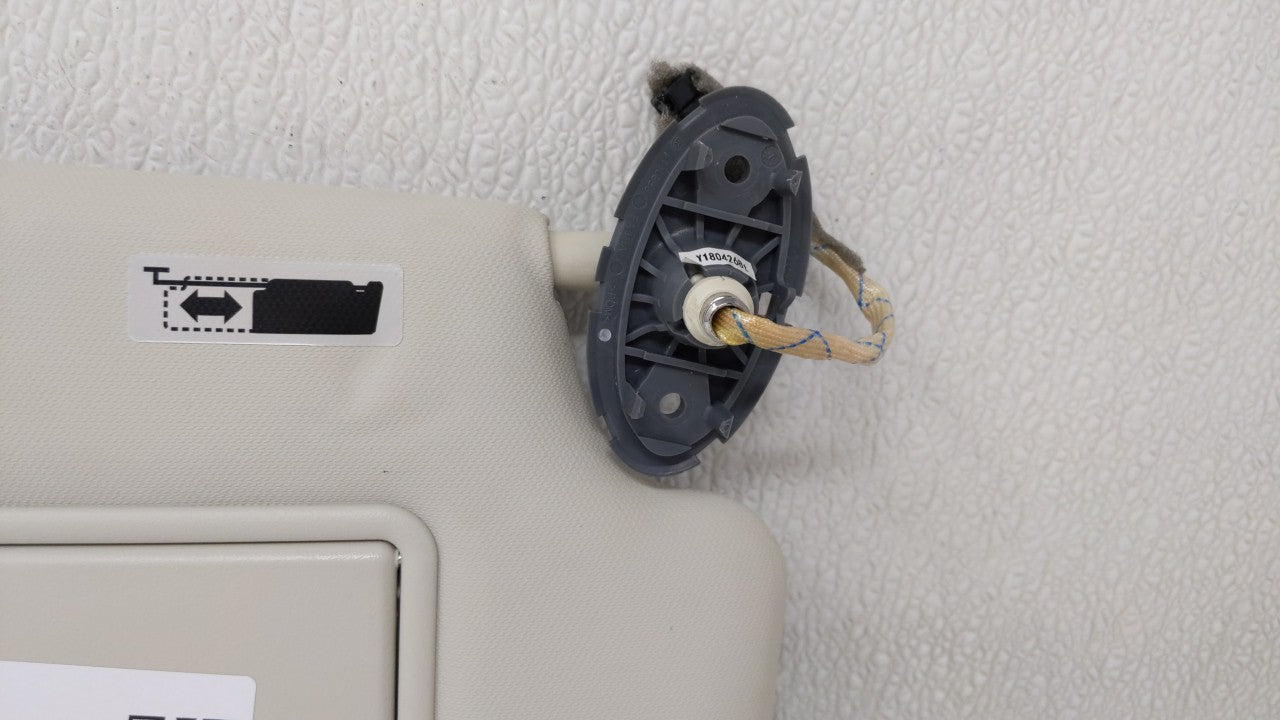 2018 Ford Escape Sun Visor Shade Replacement Passenger Right Mirror Fits Fits 2013 2014 2015 2016 2017 2019 OEM Used Auto Pa