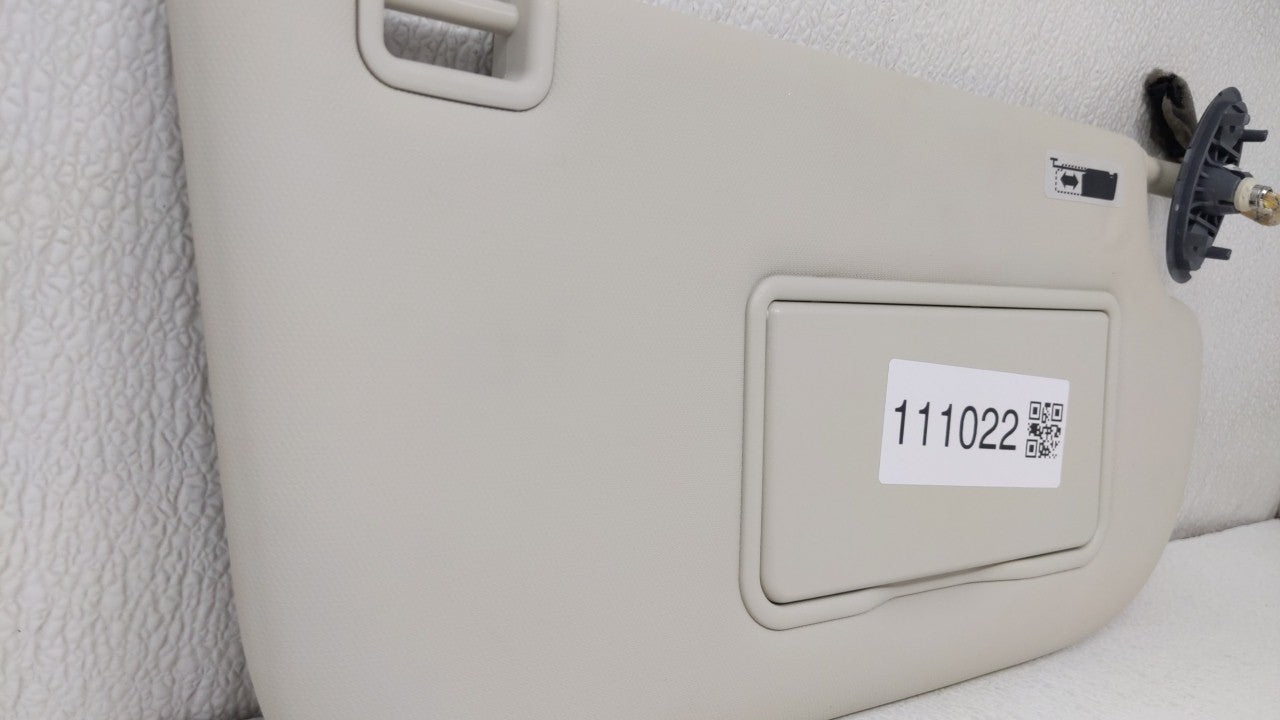 2018 Ford Escape Sun Visor Shade Replacement Passenger Right Mirror Fits Fits 2013 2014 2015 2016 2017 2019 OEM Used Auto Pa