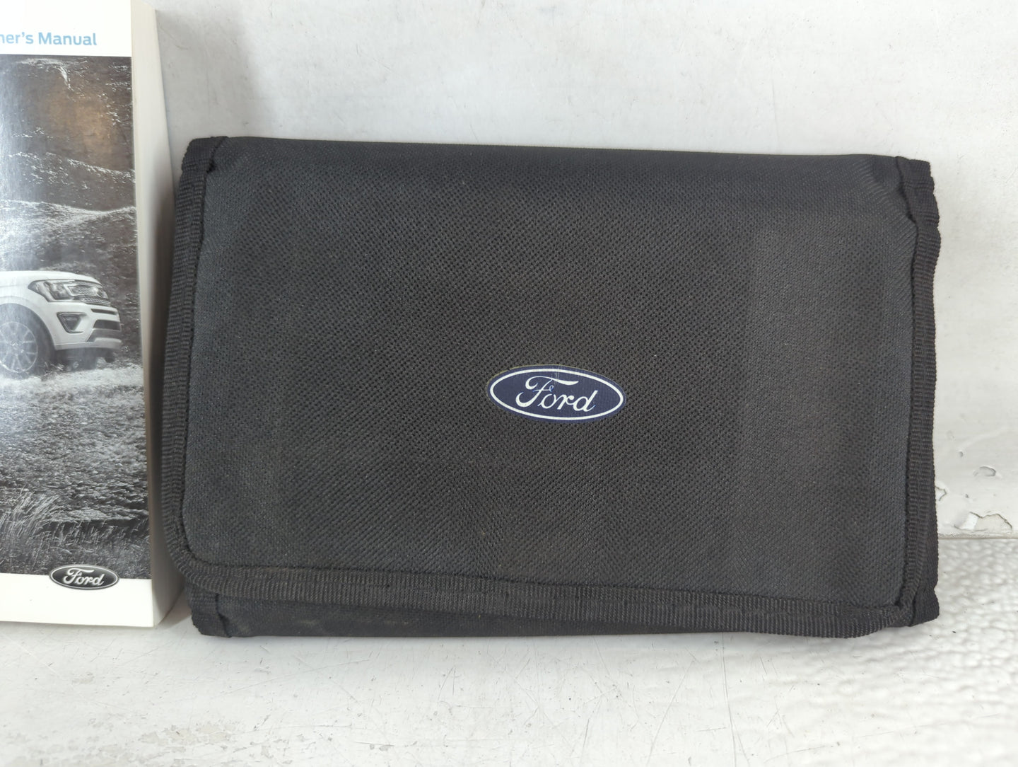 2018 Ford Expedition Owners Manual Book Guide P/N:JL1J 19A321 AC OEM Used Auto Parts - Oemusedautoparts1.com