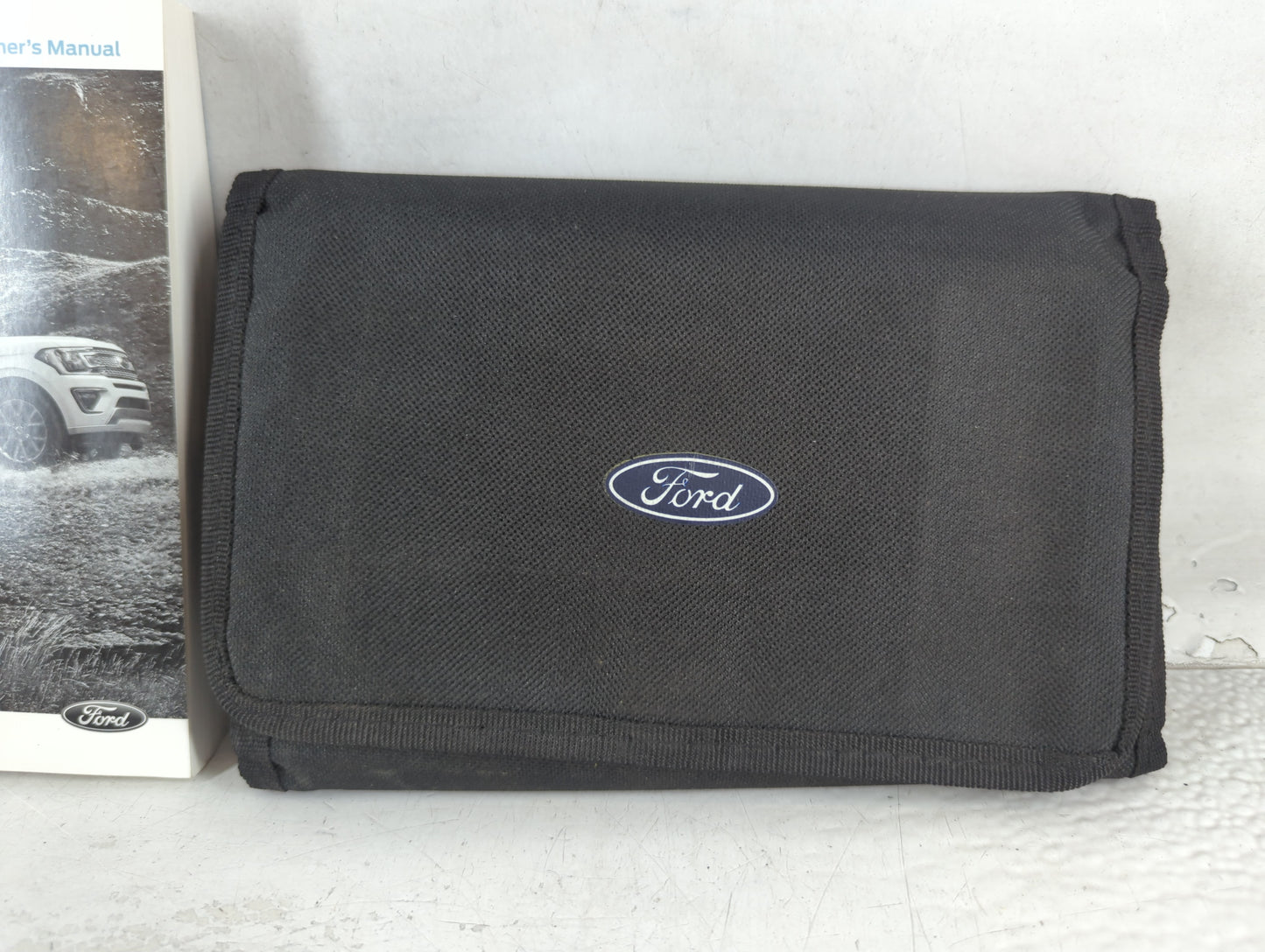 2018 Ford Expedition Owners Manual Book Guide P/N:JL1J 19A321 AC OEM Used Auto Parts - Oemusedautoparts1.com