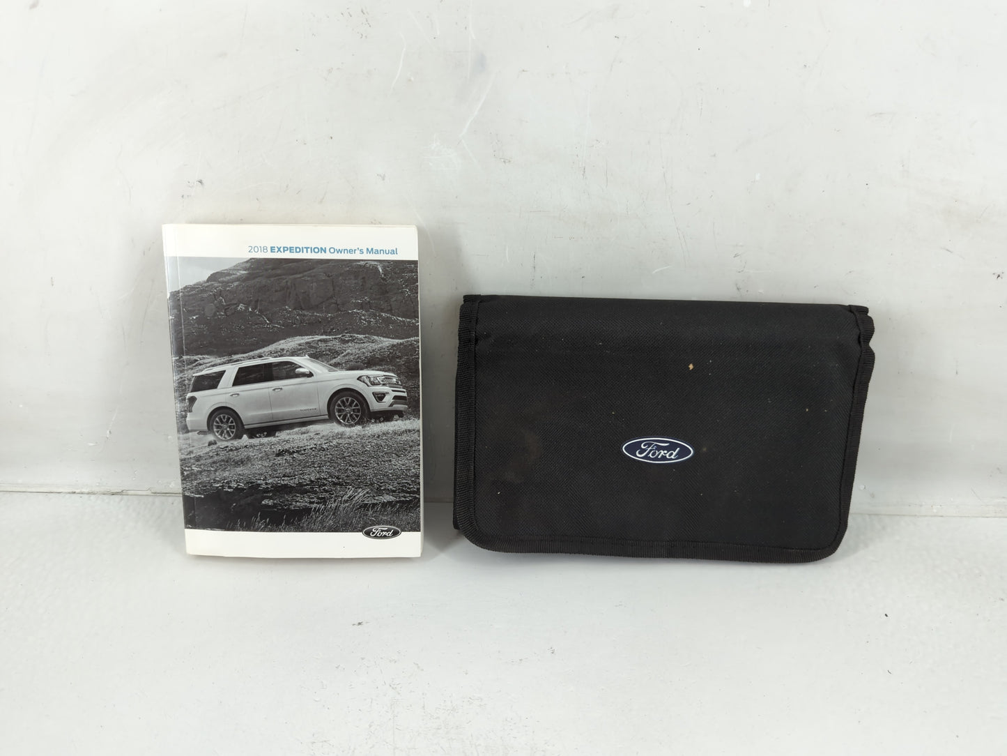 2018 Ford Expedition Owners Manual Book Guide P/N:JL1J 19A321 AC OEM Used Auto Parts - Oemusedautoparts1.com