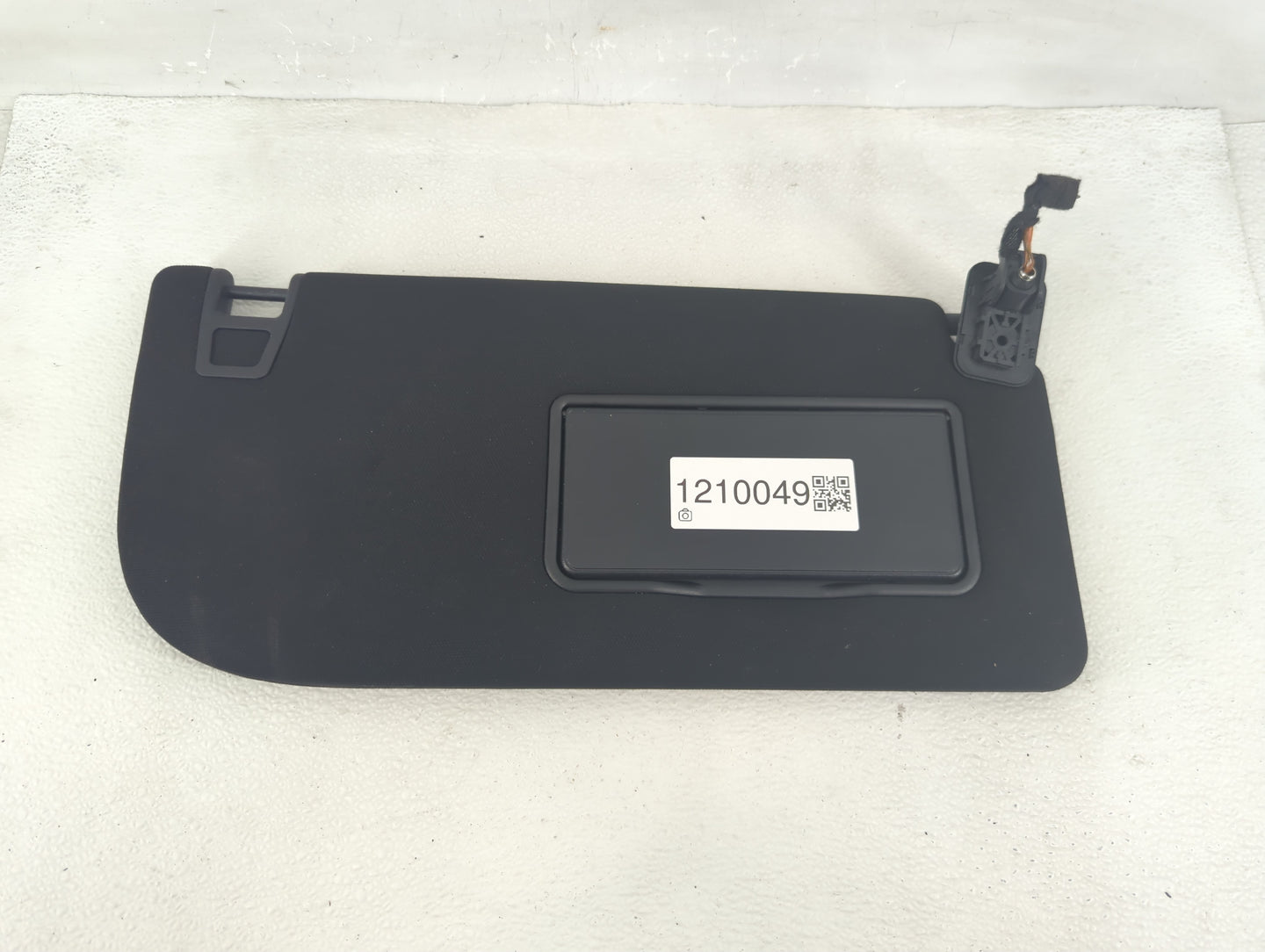 2018-2021 Ford Expedition Sun Visor Shade Replacement Passenger Right Mirror Fits Fits 2018 2019 2020 2021 OEM Used Auto Par