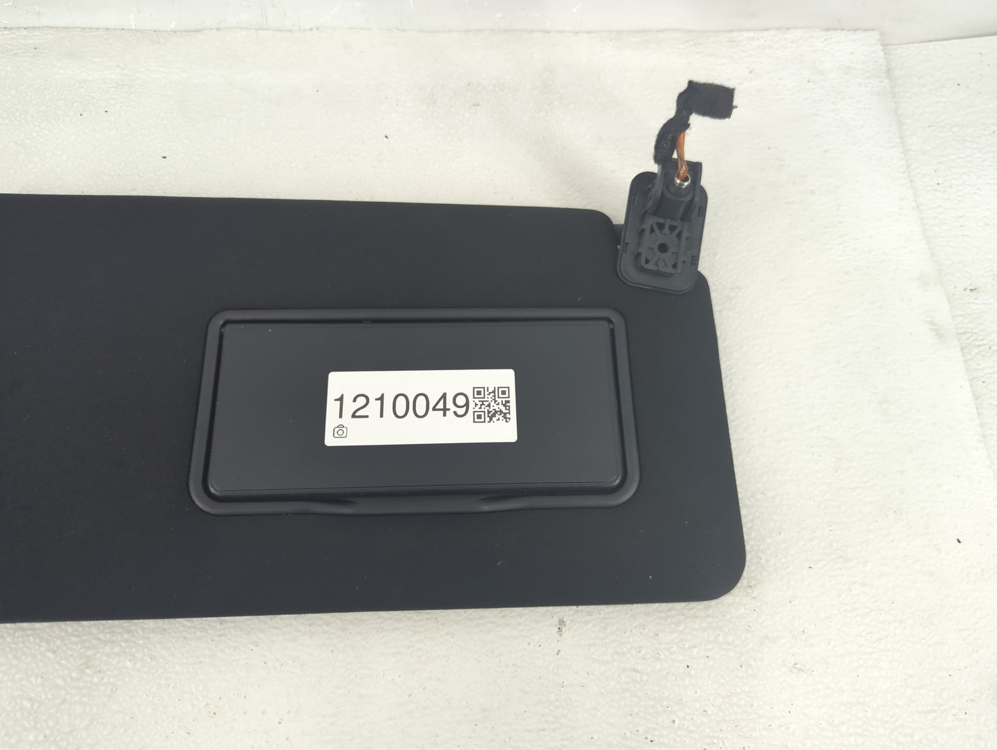 2018-2021 Ford Expedition Sun Visor Shade Replacement Passenger Right Mirror Fits Fits 2018 2019 2020 2021 OEM Used Auto Par