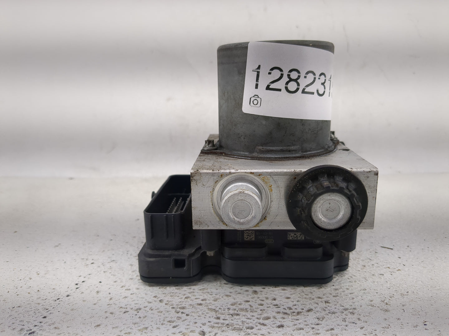 2018-2021 Ford Expedition ABS Pump Control Module Replacement P/N:JL14-2B373-AF Fits Fits 2018 2019 2020 2021 OEM Used Auto 