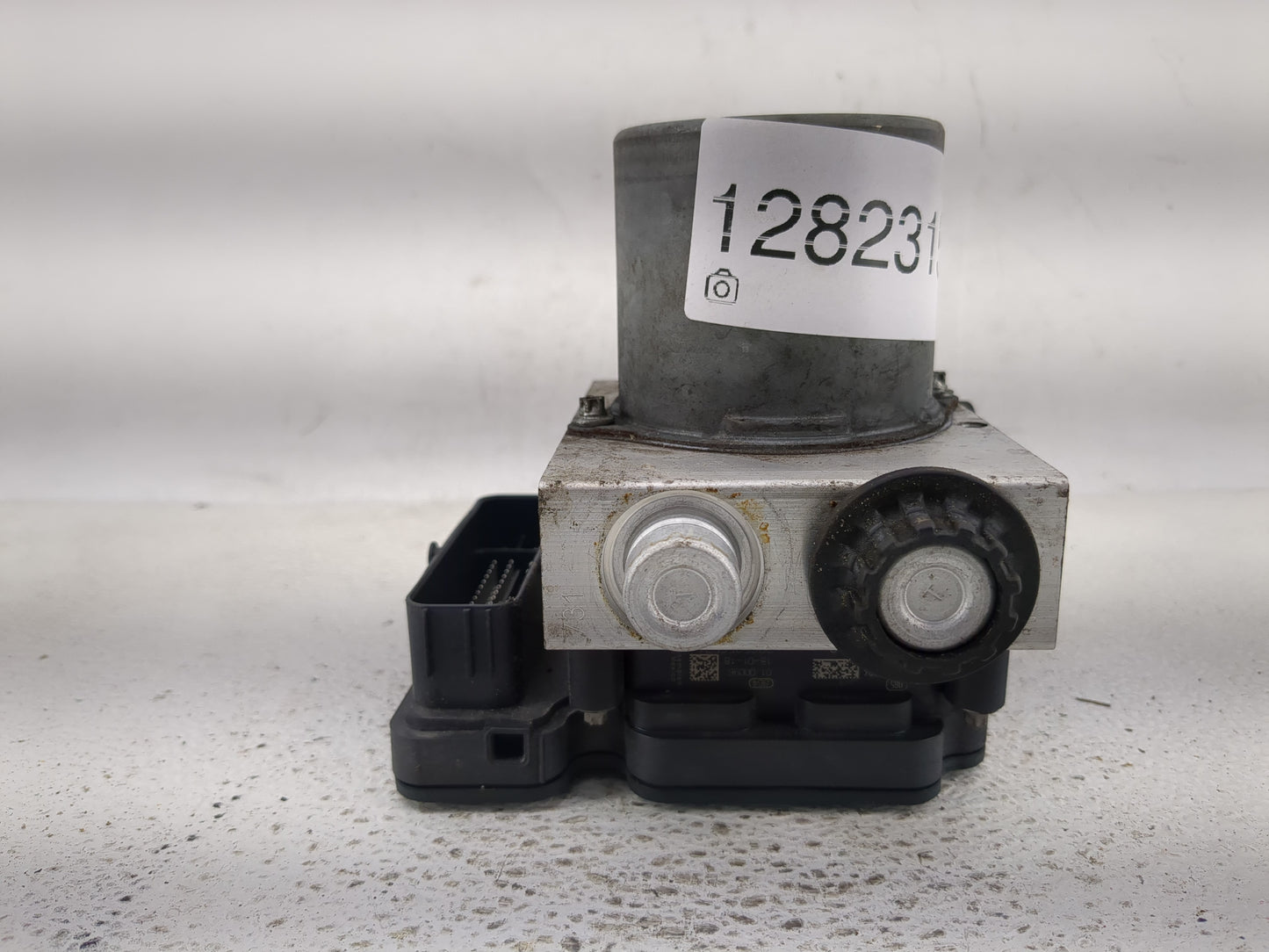 2018-2021 Ford Expedition ABS Pump Control Module Replacement P/N:JL14-2B373-AF Fits Fits 2018 2019 2020 2021 OEM Used Auto 