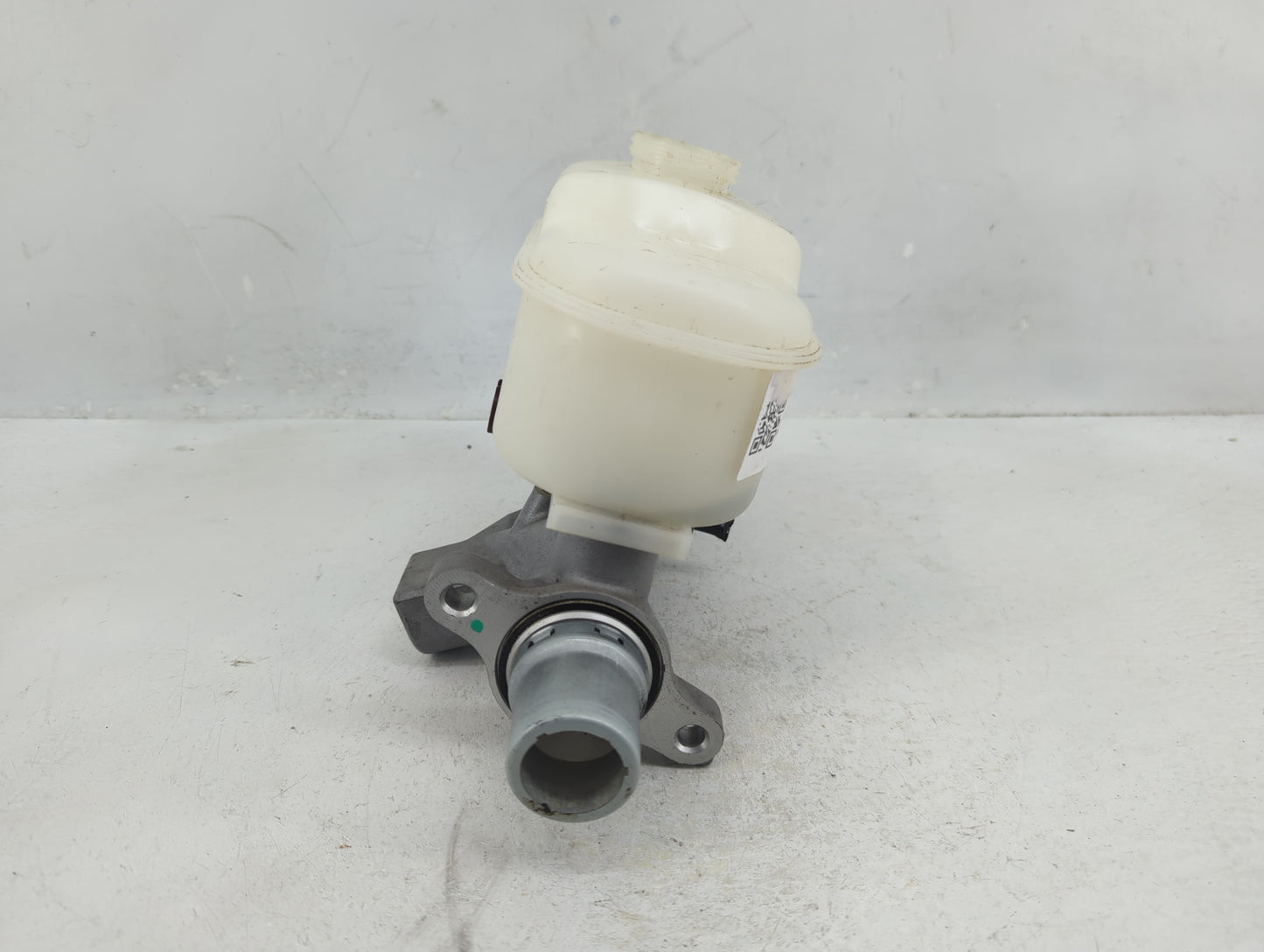 2018-2021 Ford Expedition Brake Master Cylinder - Oemusedautoparts1.com