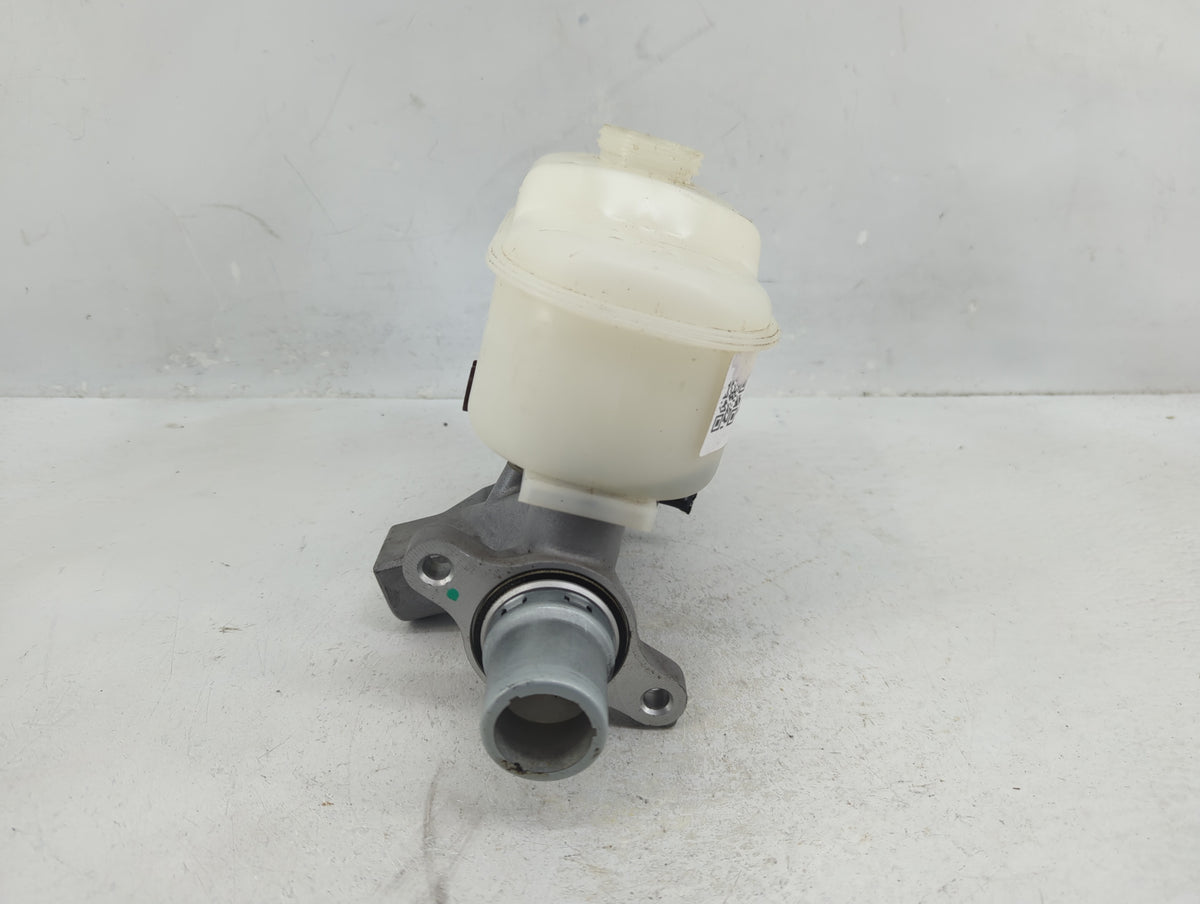 2018-2021 Ford Expedition Brake Master Cylinder 1376387 - Oemusedautoparts1.com