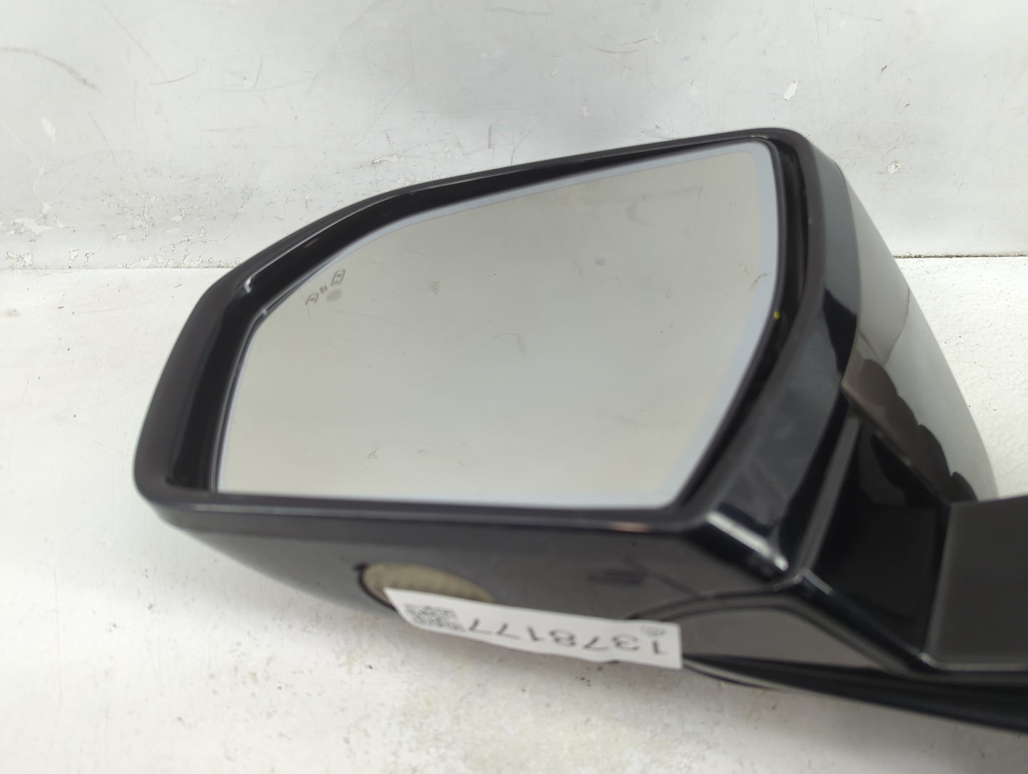 2018 Ford Expedition Driver Side View Mirror - Left Door Mirror OEM Used - Oemusedautoparts1.com