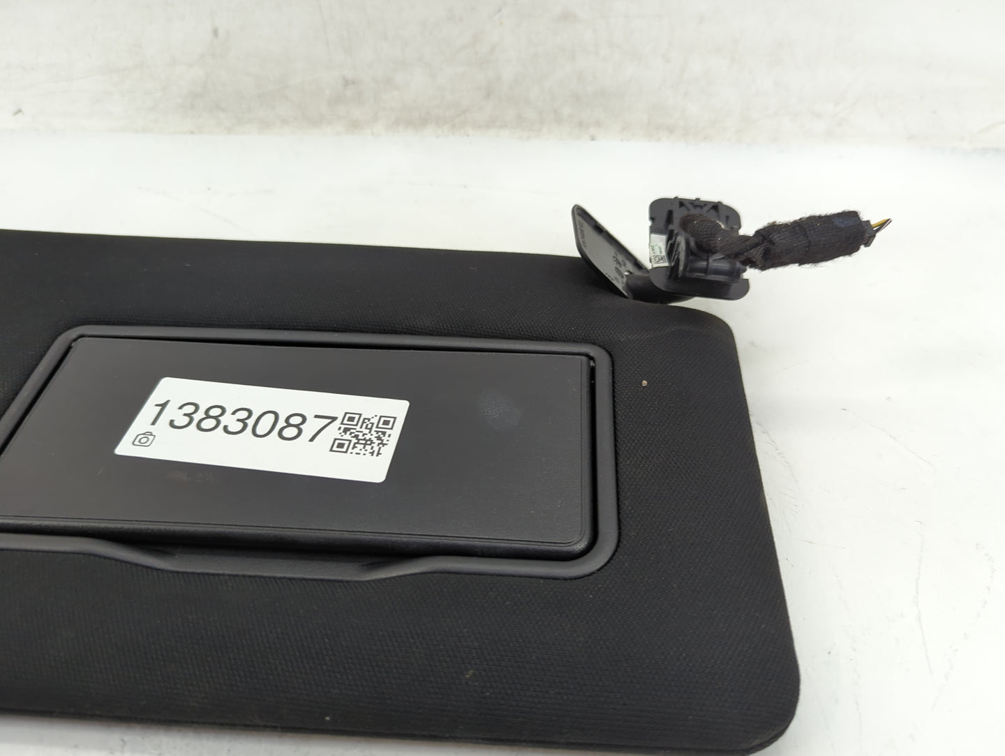 2018-2021 Ford Expedition Sun Visor Shade Replacement Passenger Right Mirror Fits Fits 2018 2019 2020 2021 OEM Used Auto Par