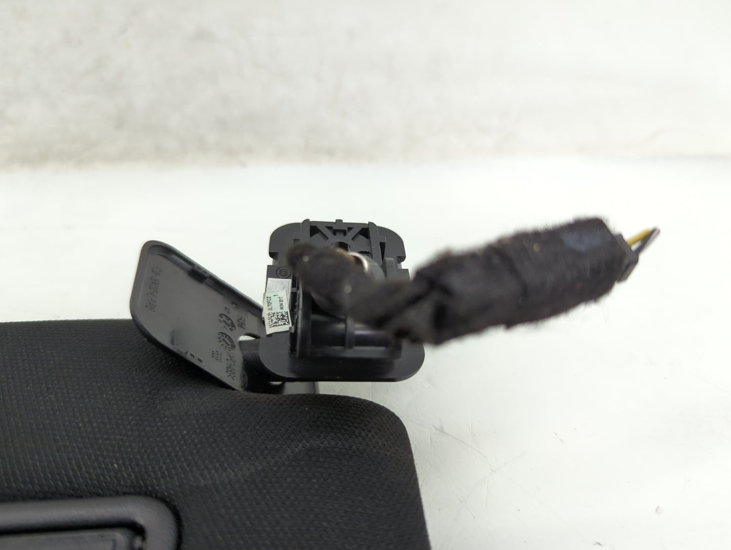 2018-2021 Ford Expedition Sun Visor Shade Replacement Passenger Right Mirror Fits Fits 2018 2019 2020 2021 OEM Used Auto Par