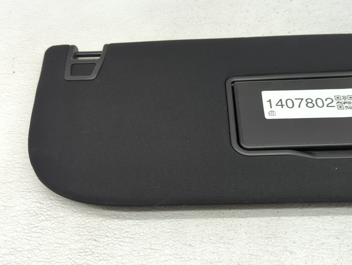2018-2021 Ford Expedition Sun Visor Shade Replacement Passenger Right Mirror Fits Fits 2018 2019 2020 2021 OEM Used Auto Par