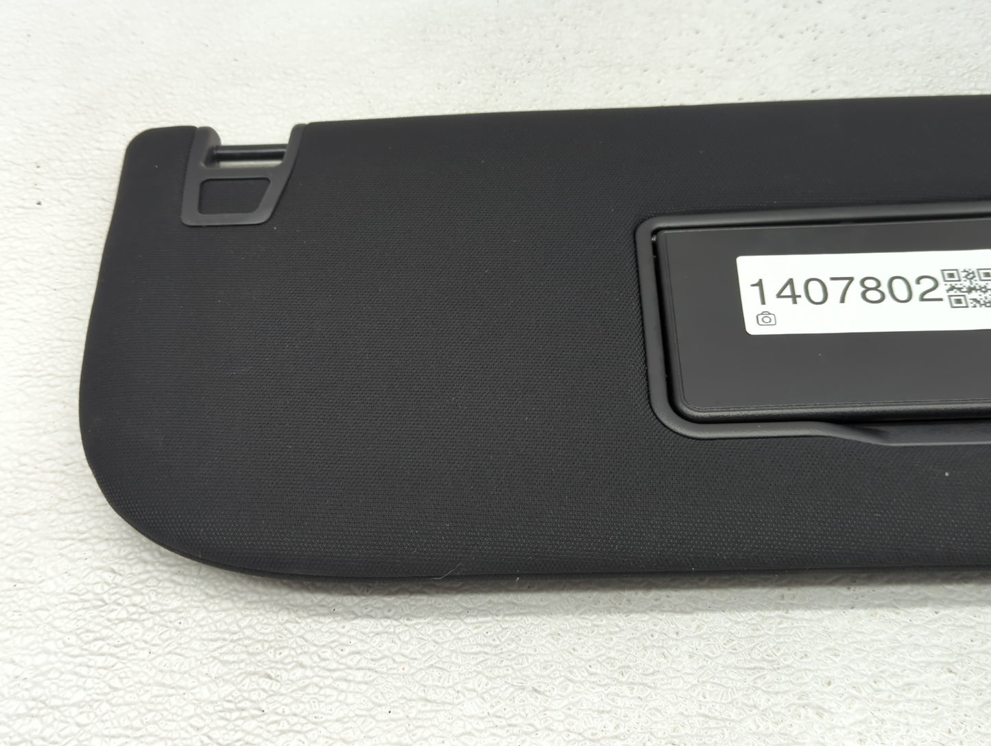 2018-2021 Ford Expedition Sun Visor Shade Replacement Passenger Right Mirror Fits Fits 2018 2019 2020 2021 OEM Used Auto Par