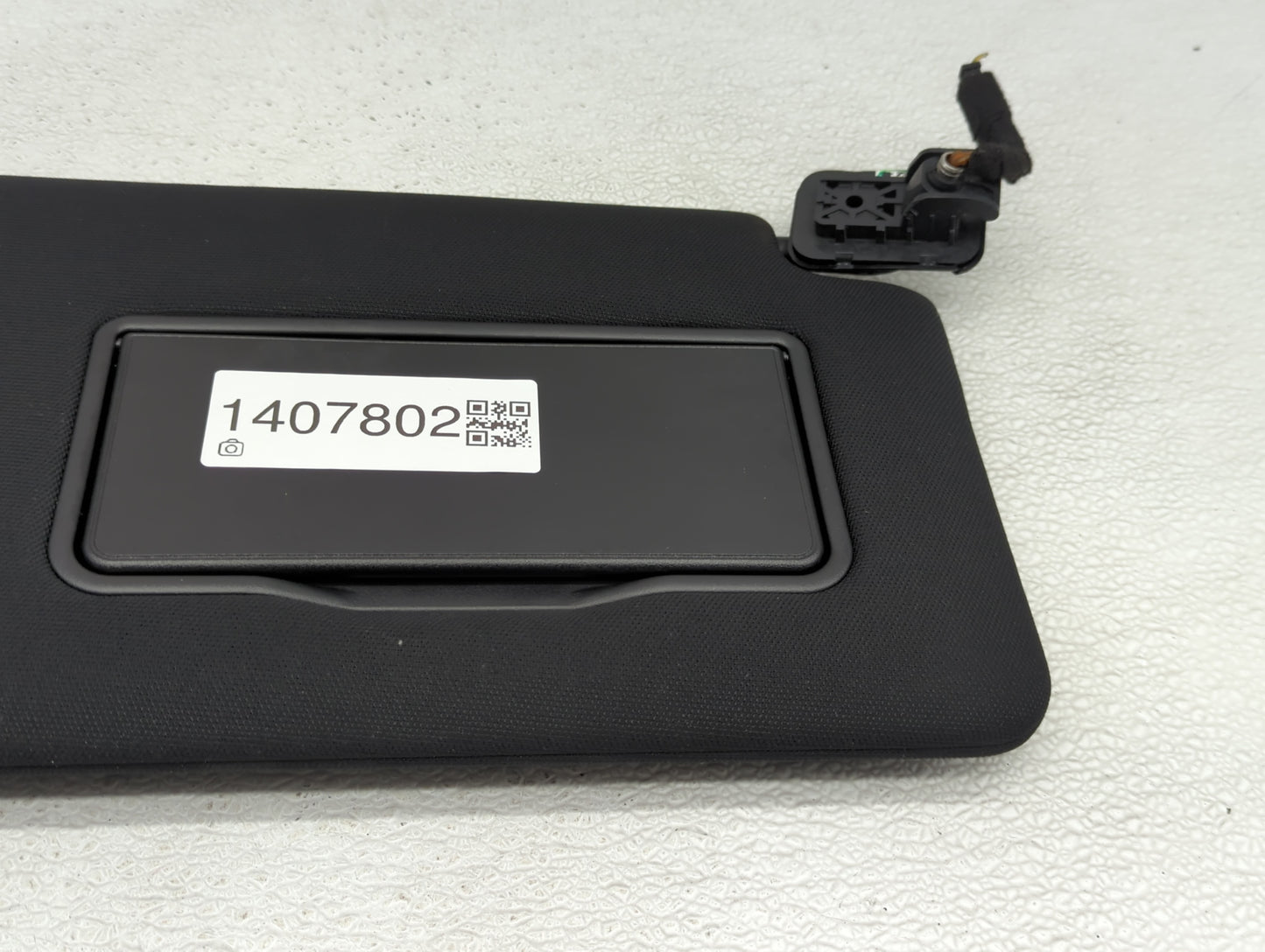 2018-2021 Ford Expedition Sun Visor Shade Replacement Passenger Right Mirror Fits Fits 2018 2019 2020 2021 OEM Used Auto Par