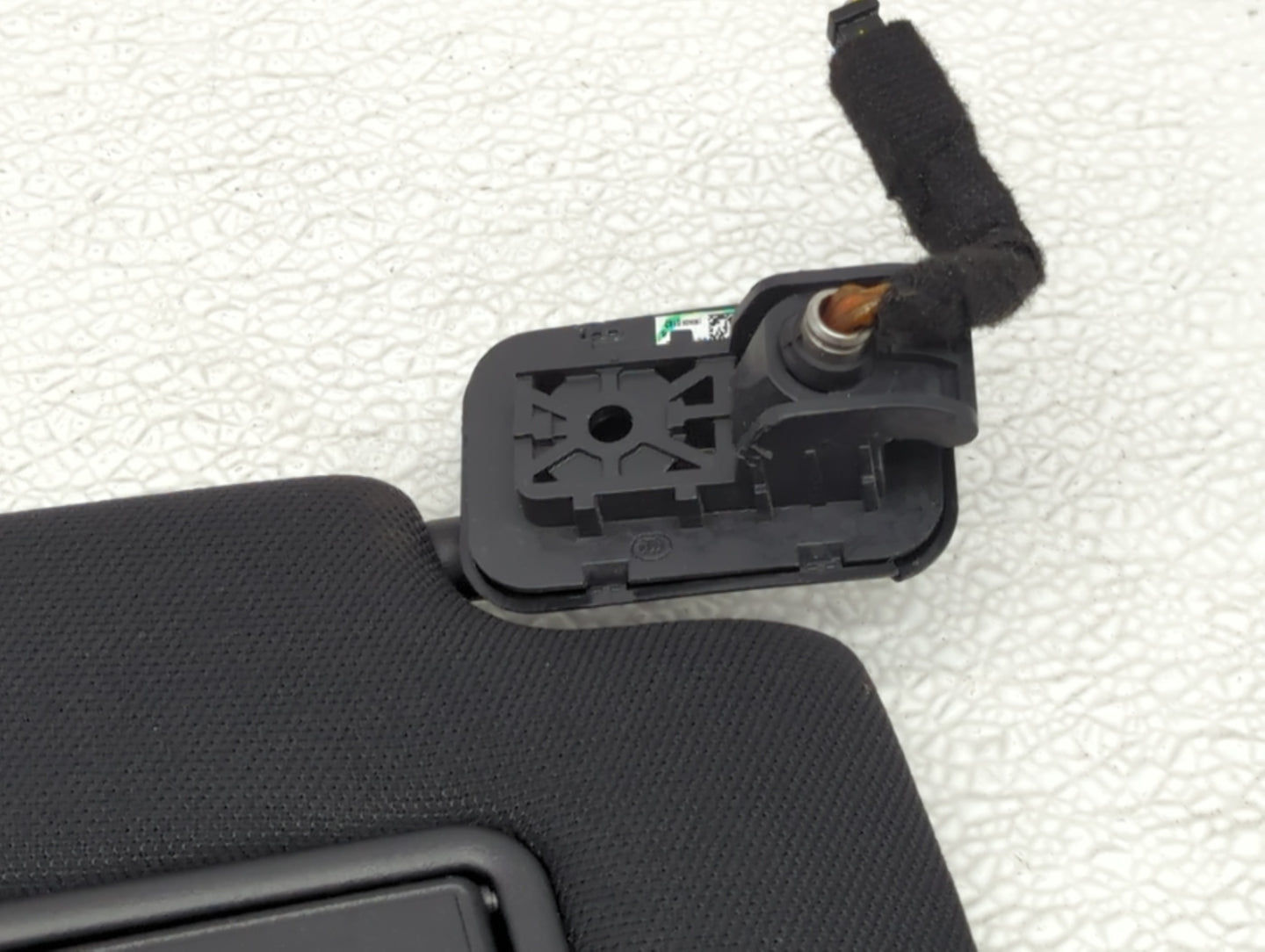 2018-2021 Ford Expedition Sun Visor Shade Replacement Passenger Right Mirror Fits Fits 2018 2019 2020 2021 OEM Used Auto Par