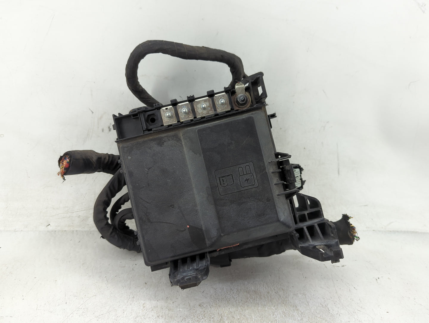 2018-2019 Ford Expedition Fusebox Fuse Box Panel Relay Module P/N:JU5T-14A003-EA Fits Fits 2018 2019 OEM Used Auto Parts - O
